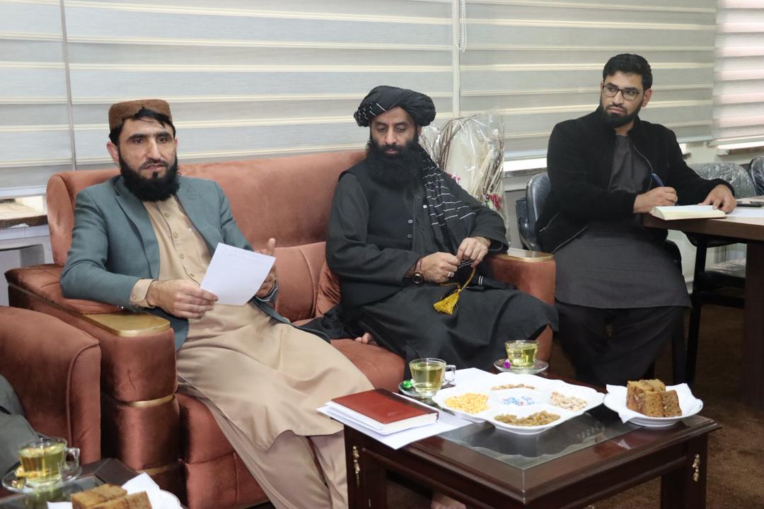 رئیس عمومی تنظیم ادویه و محصولات صحی با مسؤلین شرکت امارتی ابن سینا دیدار نمود: